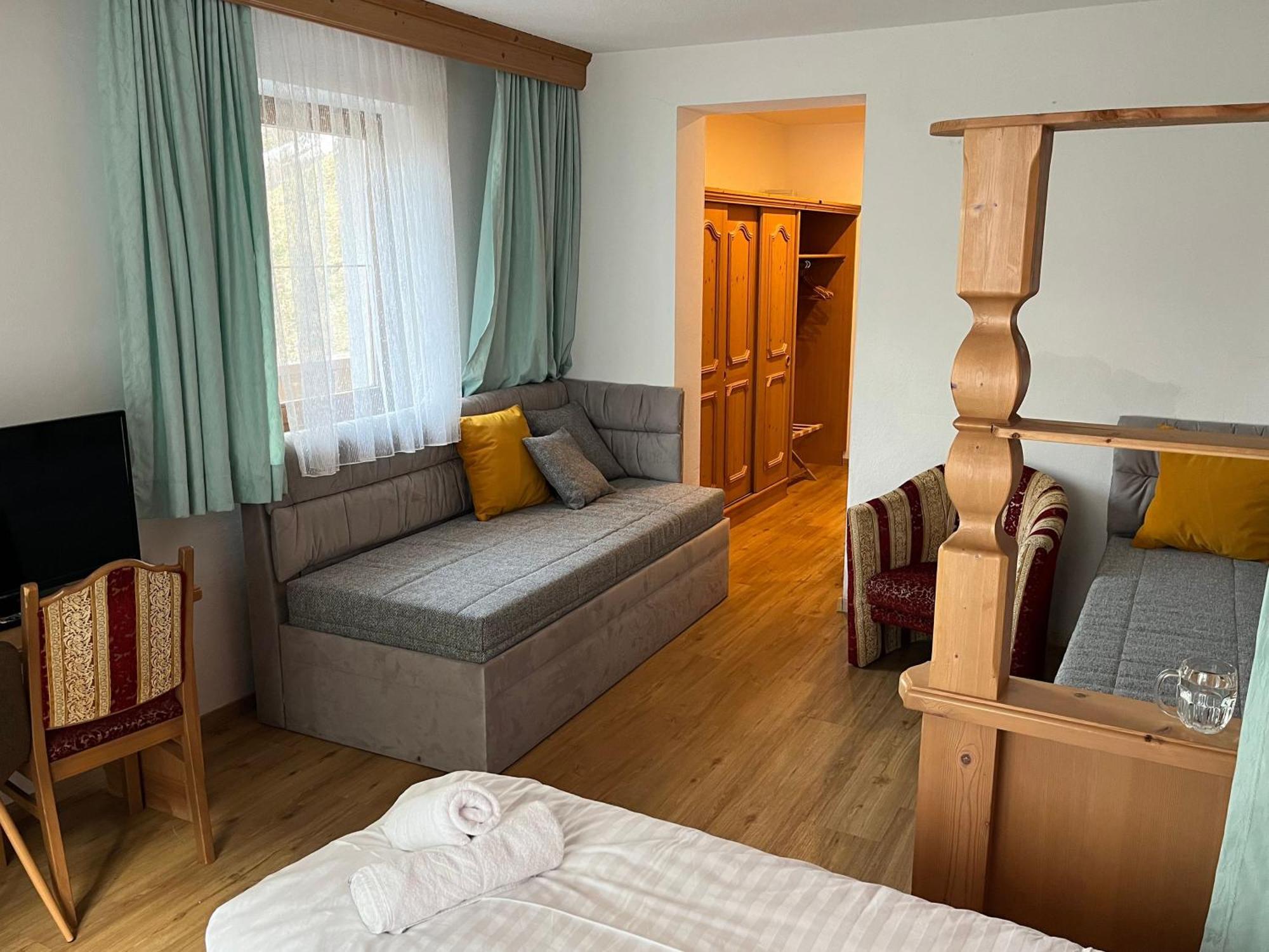 Tieflehner Hof Pitztalhaus Hotel ザンクト・レオンハルト・イム・ピッツタール エクステリア 写真