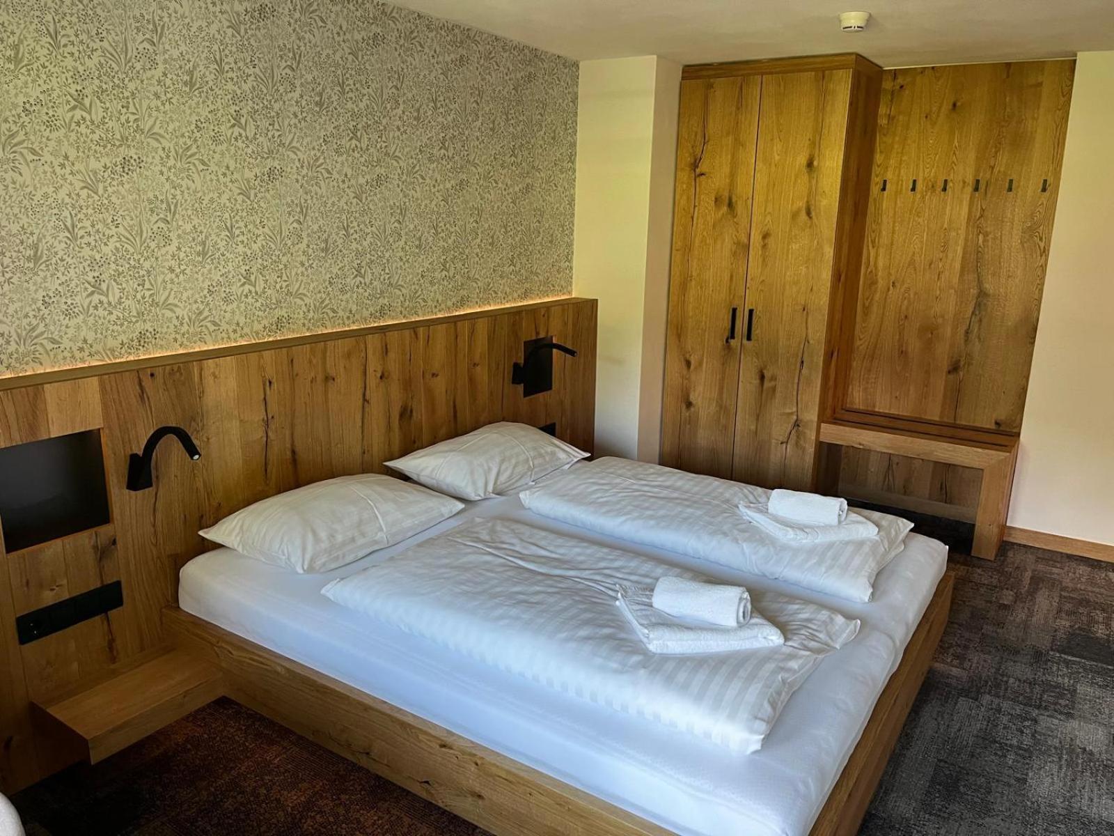 Tieflehner Hof Pitztalhaus Hotel ザンクト・レオンハルト・イム・ピッツタール エクステリア 写真